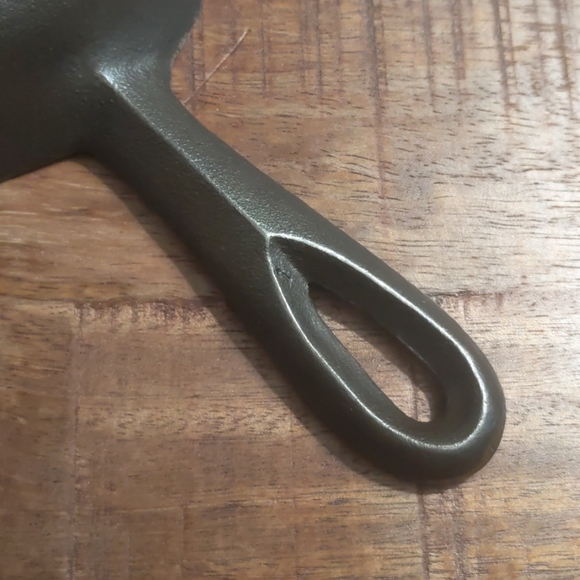 Vintage Unmarked BSR Cast Iron Skillet, #3 - Picture 14 of 14
